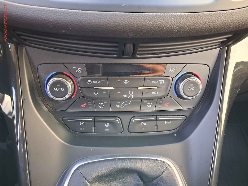 Ford Kuga (2017) 1.5 EB, Titanium, bixen - fotka 17 z 19