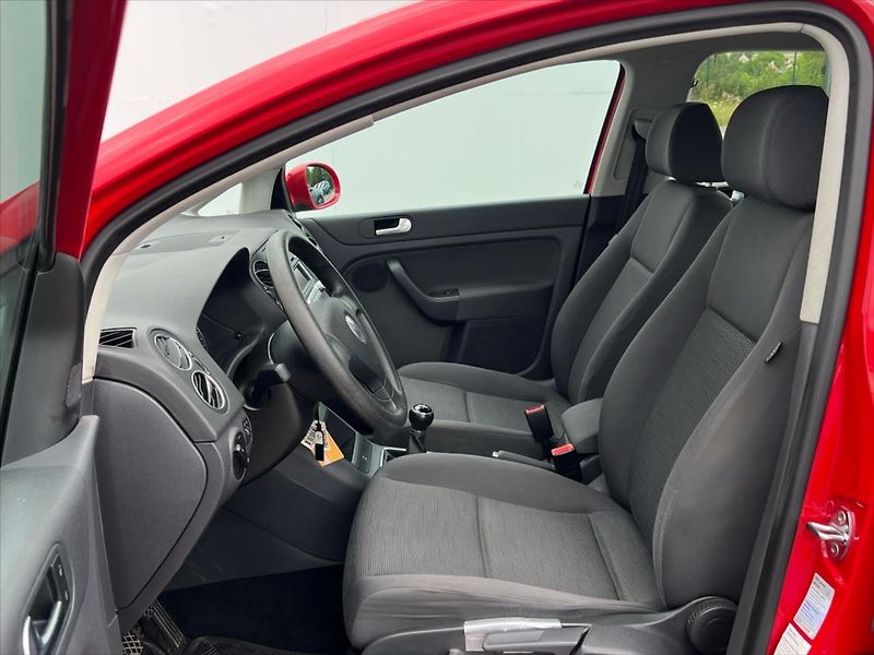 Volkswagen Golf Plus 1,9 TDi 66 kW TRENDLINE - fotka 11 z 23