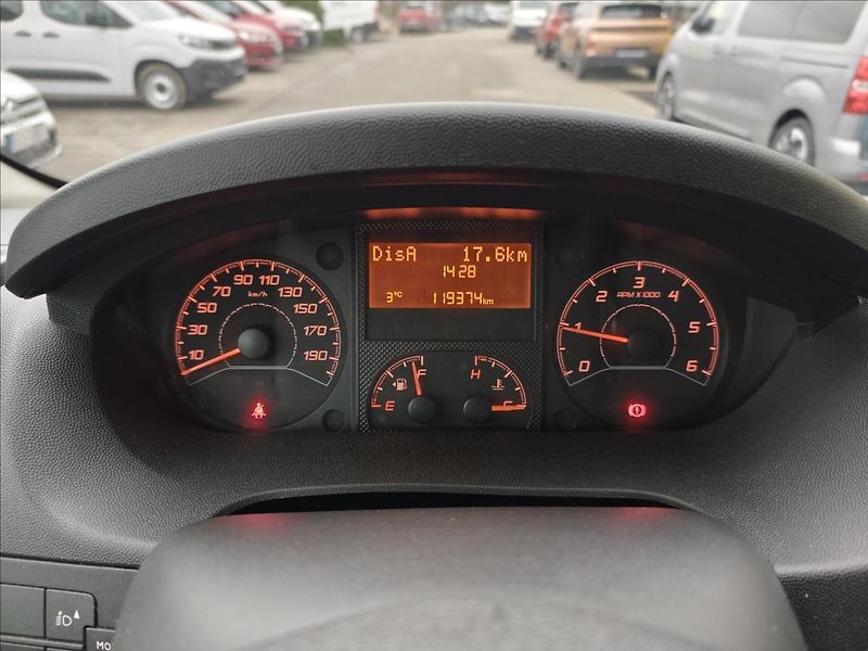 Citroën Jumper 2,2   L4H2 121kW - fotka 7 z 11