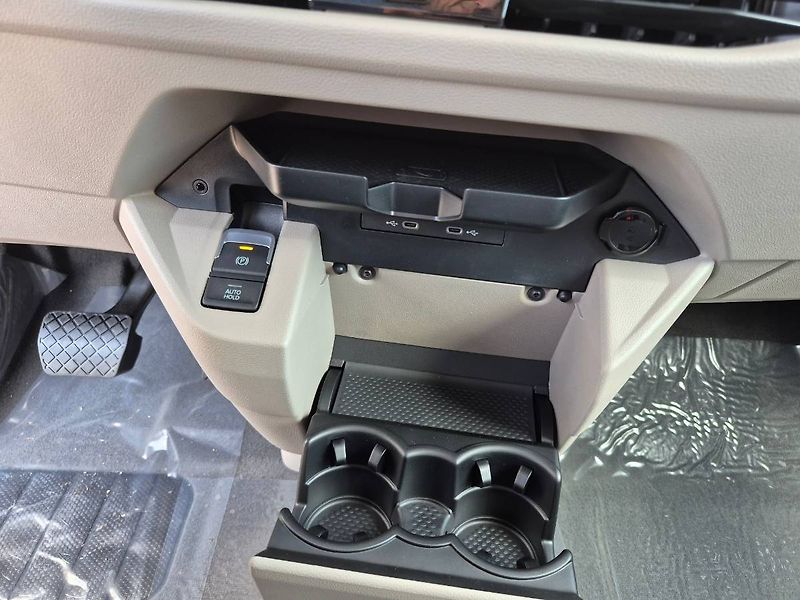 Volkswagen Multivan (2024) 2,0 TDI 110 kW Life Long DSG - fotka 7 z 38