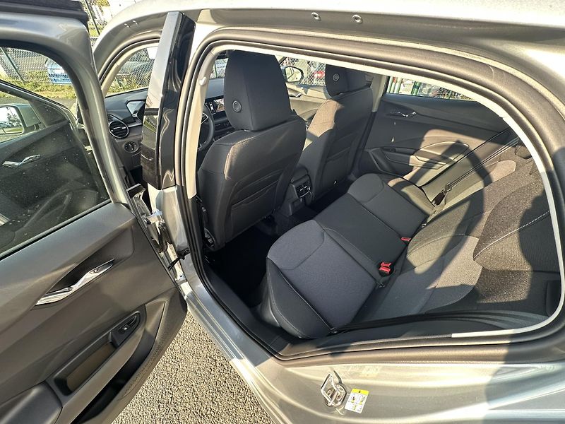 Škoda Fabia CLASSIC 1.0TSI 70kW + tažné - fotka 7 z 13