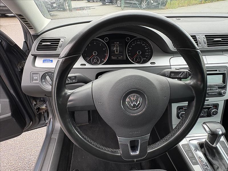 Volkswagen Passat 1,4 TSi 90kW DSG,Výhřev,Tažné - fotka 7 z 28