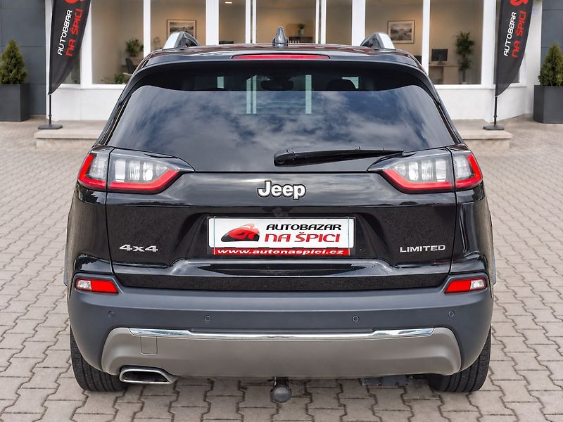 Jeep Cherokee (2019) 2.2M-JET 143kW 4X4 LIMITED - fotka 7 z 43