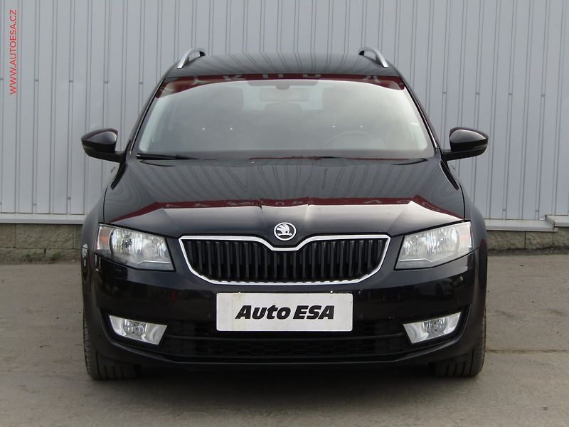 Škoda Octavia (2013) 2.0TDi, 2.maj,ČR, DSG - fotka 2 z 18
