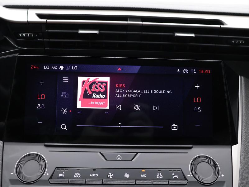 Peugeot 308 1,2 HYBRID 100kW ALLURE CZ - fotka 21 z 32