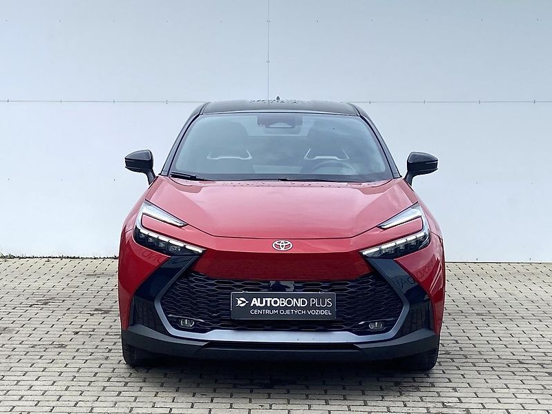 Toyota C-HR 2.0 PHEV 220k c-CVT Executive - fotka 4 z 23