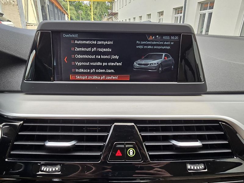 BMW Řada 5 185kW XDRIVE LUXURY - DPH - fotka 33 z 47