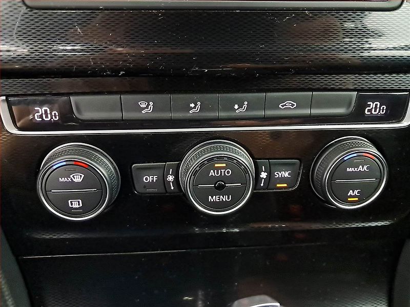 Volkswagen Golf (2016) 2.0 TDI GTD, Automat, Tempomat - fotka 15 z 19