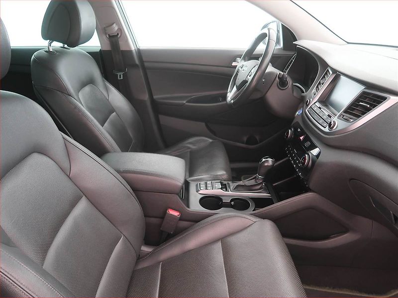 Hyundai Tucson (2015) Executive 2.0 CRDi, 4X4 - fotka 7 z 18