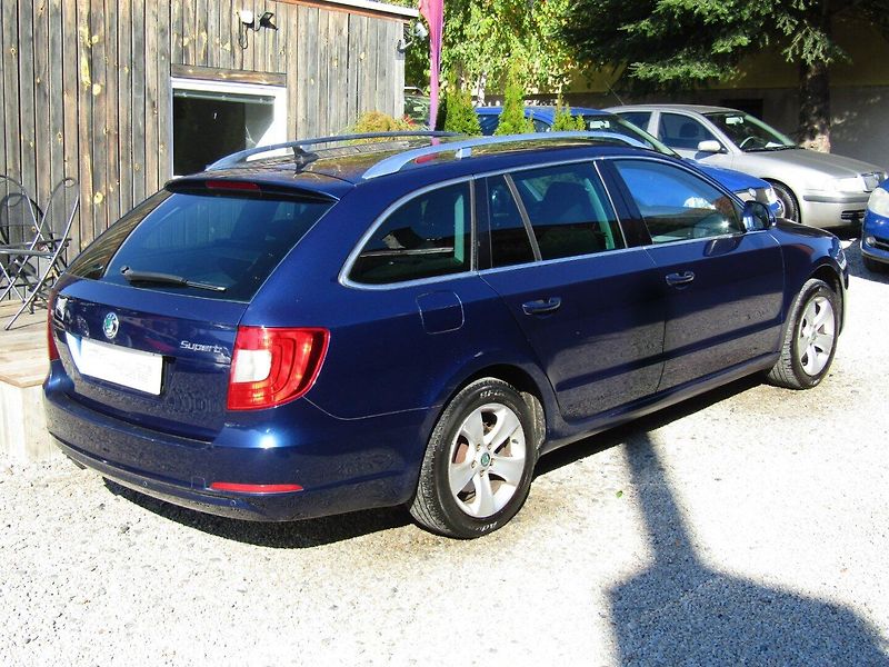 Škoda Superb (2011) 2.0 TDI CR 103kW - fotka 11 z 42