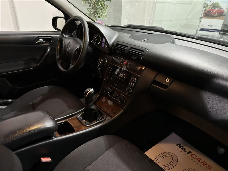 Mercedes-Benz Třídy C 1,8   200 KOMPRESOR STK 10/28 - fotka 14 z 19