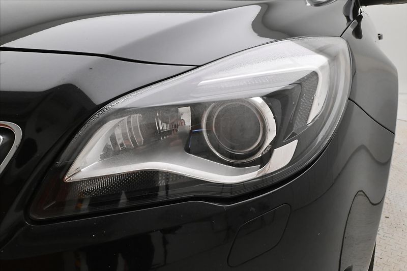 Opel Insignia 2,0 CDTI 103kW Bi-Xen tažné - fotka 28 z 30