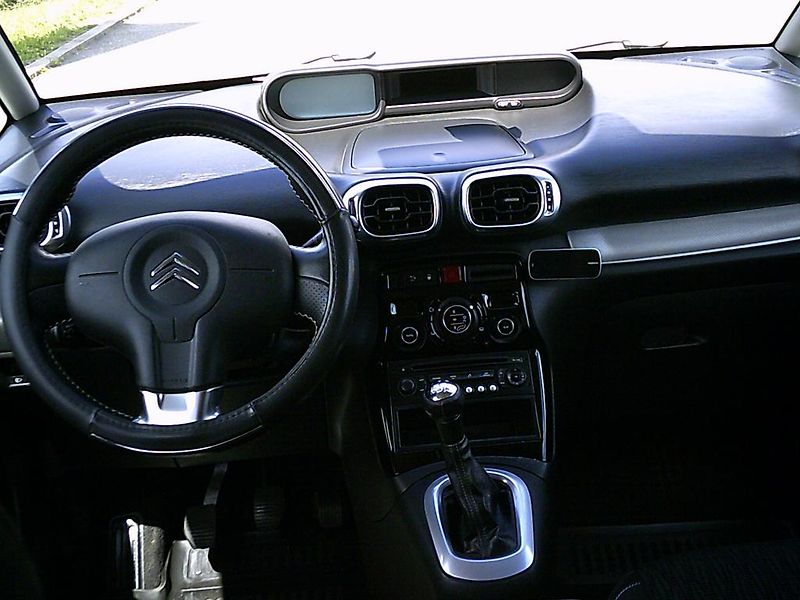 Citroën C3 Picasso (2011) 1.4 VTi KOUPENO ČR - fotka 9 z 11