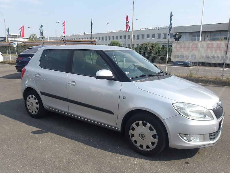 Škoda Fabia 1,2TSi 63kW ČR KLIMA ! - fotka 7 z 36