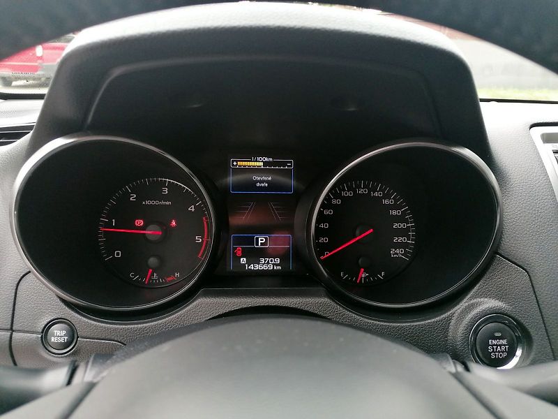 Subaru Outback (2015) 2.0D Comfort Navi CVT MY2015 - fotka 6 z 10