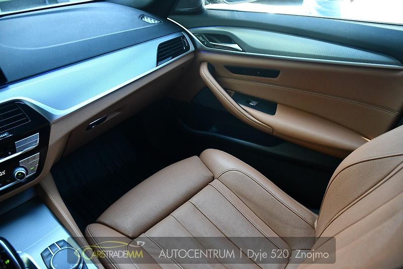 BMW Řada 5 530xD M-SPORT H&K HUD ACC PANO - fotka 21 z 51