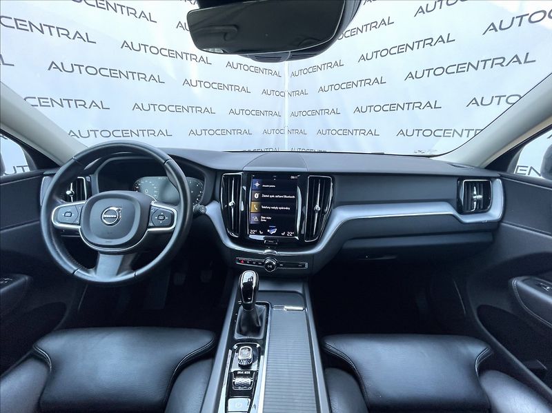 Volvo XC60 2,0 D.110kw.D3.DPH.STK 6/28 - fotka 22 z 27