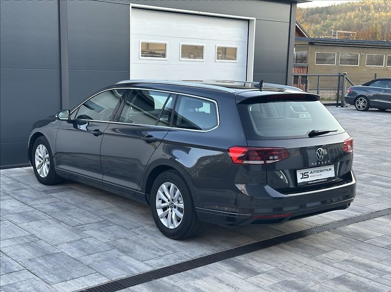 Volkswagen Passat 1,5 TSI 150PS  Business DSG - fotka 10 z 53