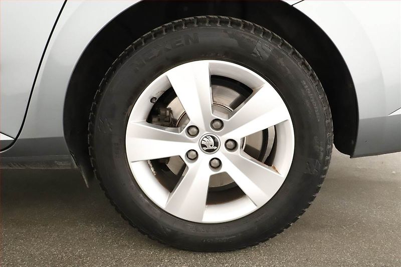 Škoda Superb (2018) 2.0 TDI, Automat, Navi - fotka 19 z 19