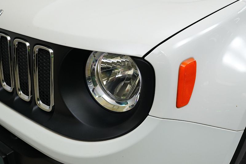 Jeep Renegade - fotka 9 z 23