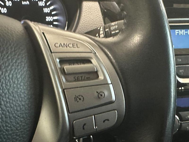 Nissan Qashqai 1,2 DIG-T Acenta - fotka 16 z 17
