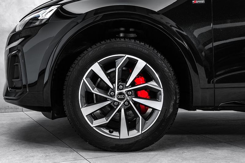 Audi Q5 40 TDI quattro S tronic 2x S-l - fotka 2 z 21