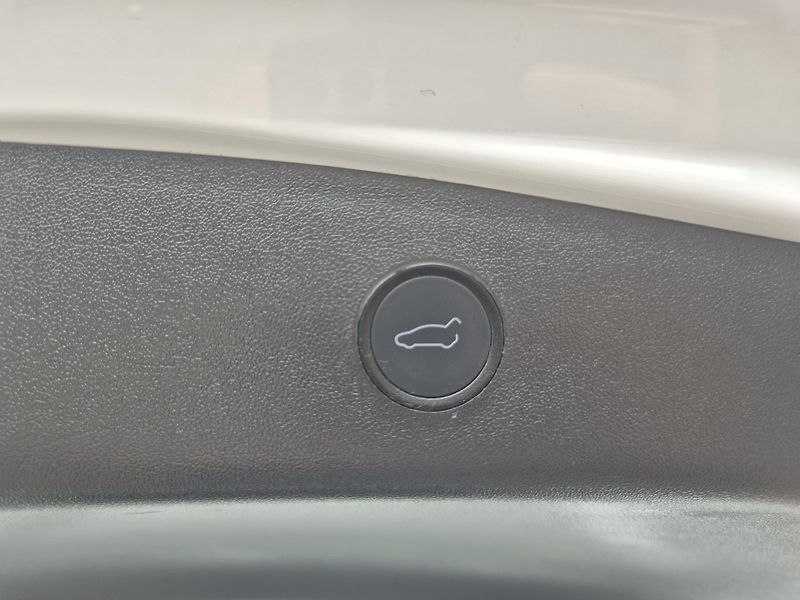 Tesla Model 3 LONG RANGE DUAL MOTOR SOH 94% - fotka 46 z 49