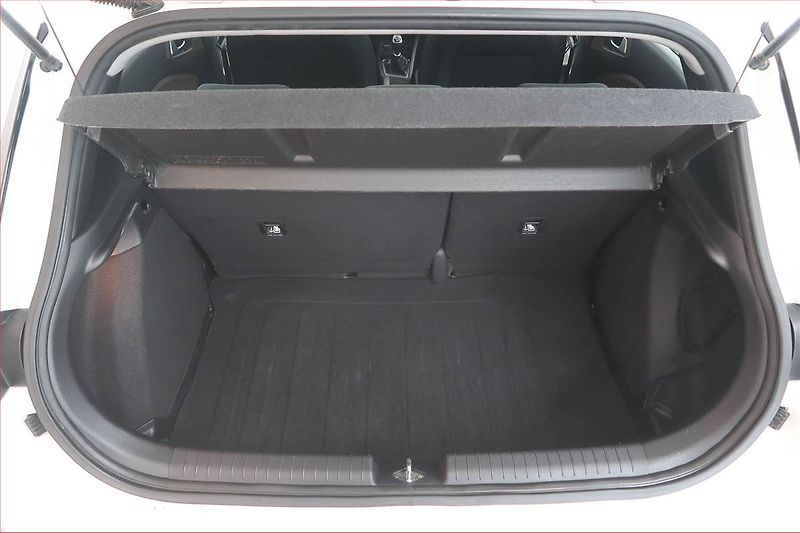 Hyundai i20 (2015) 1.1 CRDi - fotka 13 z 16