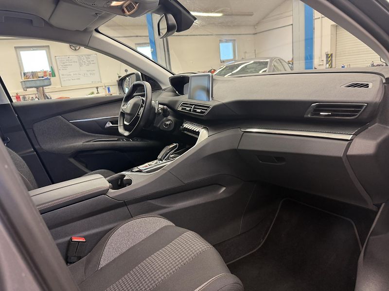 Peugeot 5008 BLUEHDI Business - fotka 16 z 18