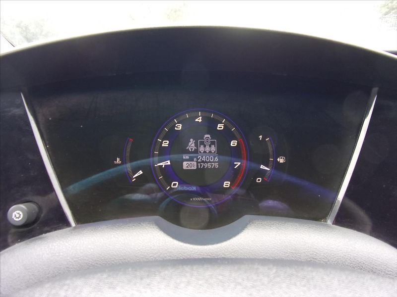 Honda Civic 1,3 i-DSI Comfort - fotka 15 z 24