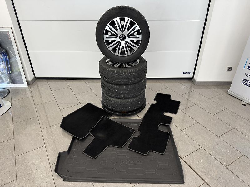 Citroën Grand C4 SpaceTourer 1.5 Blue HDi 130 EAT8 Shine P. - fotka 47 z 53
