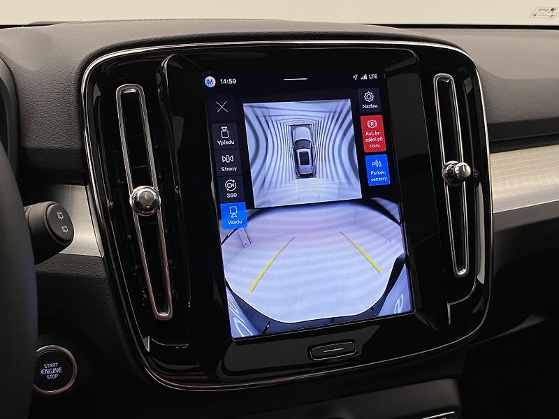 Volvo XC40 (2026) B3 AUT DARK ULTRA  - fotka 57 z 60