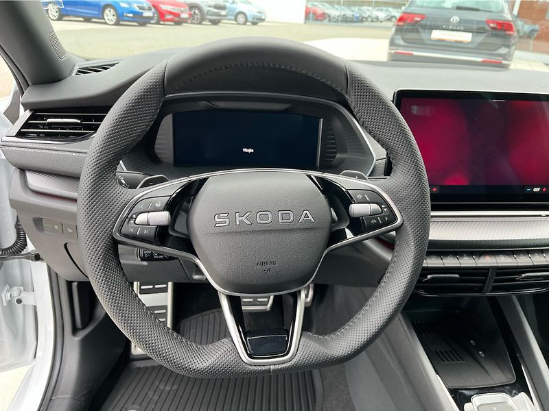 Škoda Octavia 2.0 TDi 110 kW SPORTLINE DSG - fotka 14 z 30