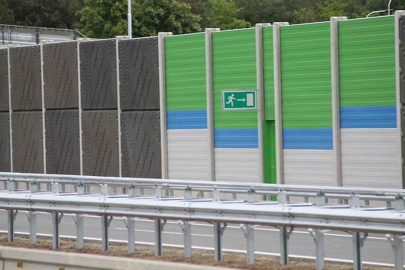 Dokončování dálničního úseku D55 u Bzence v závěru května 2025.