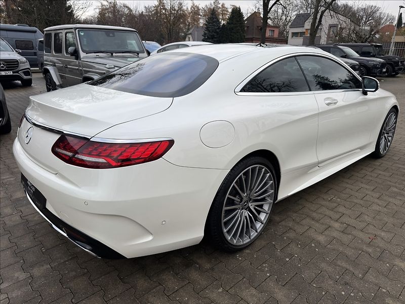 Mercedes-Benz Třídy S S 560 AMG 4Matic Kupé - fotka 6 z 34