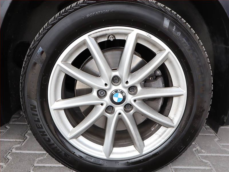 BMW X1 (2022) Innovation xDrive18d - fotka 15 z 21
