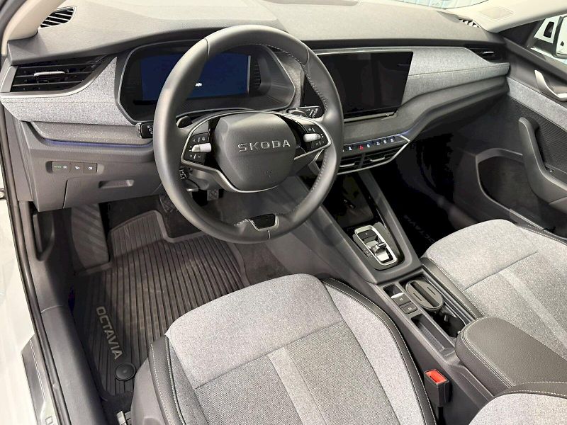 Škoda Octavia (2026) TOP SELECTION 2.0TSI 150KW MAT - fotka 13 z 34