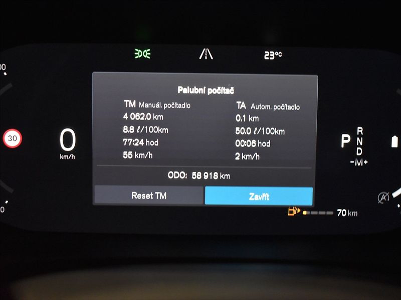 Volvo S60 2,0 B5 AWD Ultra Pano,Headup - fotka 25 z 25