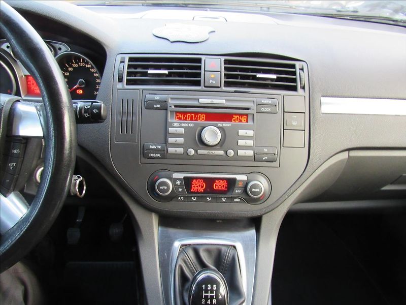 Ford C-MAX 1,8 TDCi 85kW Titanium - fotka 15 z 28