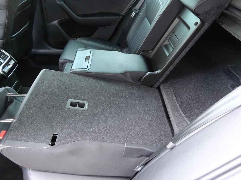 Škoda Superb Kom.2.0TDi L&K Taž.zař.4x4 DSG - fotka 20 z 62