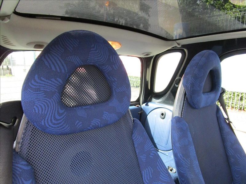 Smart Fortwo 0.6i, automat - fotka 18 z 31