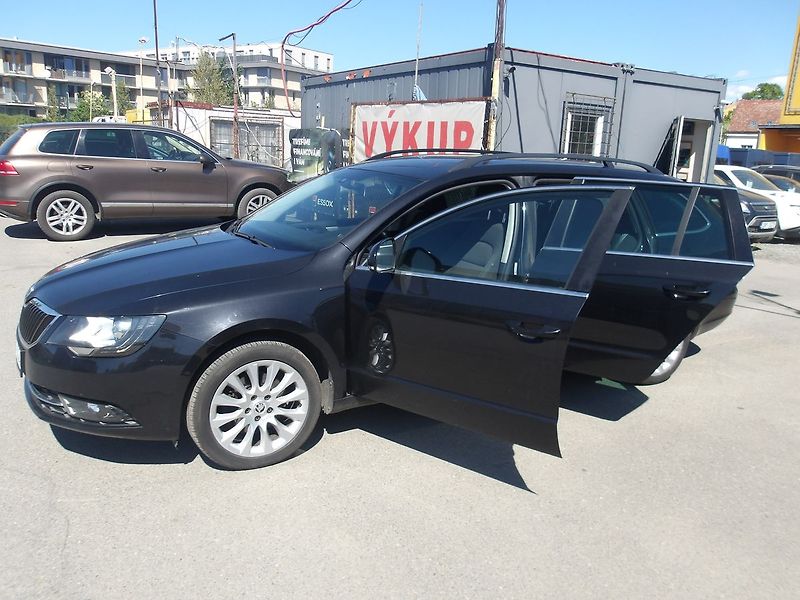 Škoda Superb 2,0TDi 125kW DSG! 2 x ALU kola - fotka 10 z 31