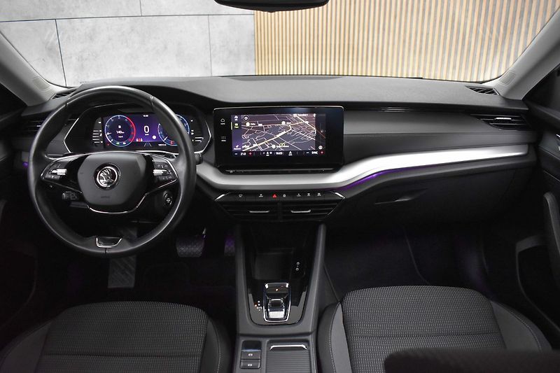 Škoda Octavia 2.0 TDI DSG*ACC*BLIS*CARPLAY* - fotka 7 z 37