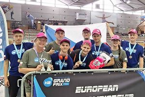 Na evropském šampionátu a v závodech RC modelů aut na vodíkový pohon bodovali žáci Střední průmyslové školy v České Lípě.