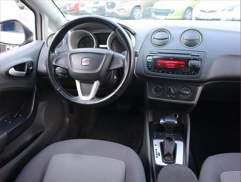 Seat Ibiza (2012) 1.2 TSI, Automat, Serv.kniha - fotka 7 z 17