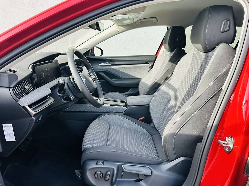 Škoda Superb Combi Selection 2.0TDI 110kW D - fotka 6 z 32