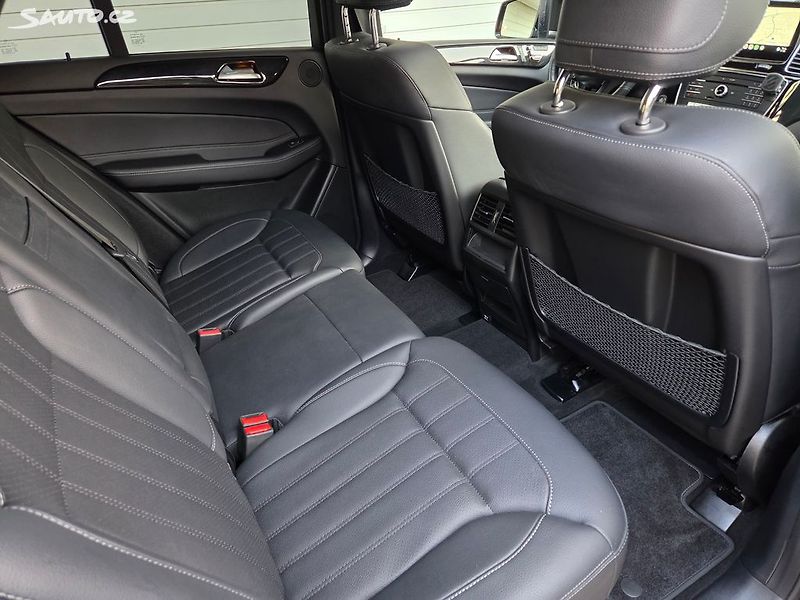 Mercedes-Benz GLE (2019) 400 TOP STAV naj 24 tis.km. - fotka 19 z 48