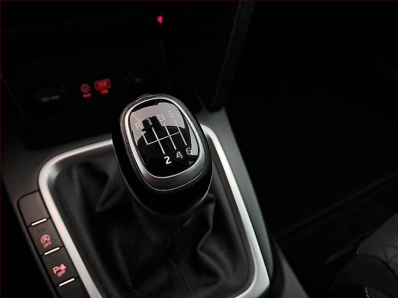Kia Ceed (2018) 1.0 T-GDI, Navi, Tempomat - fotka 23 z 28