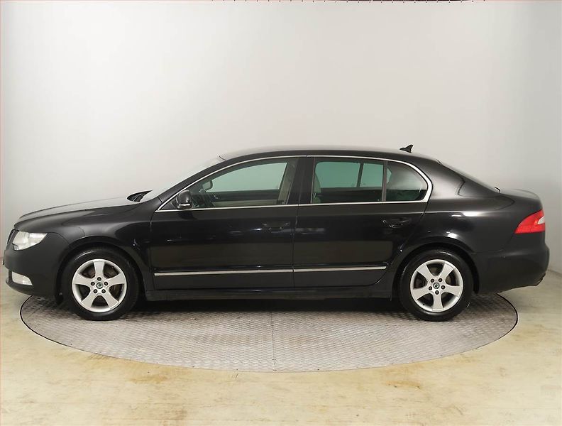 Škoda Superb (2012) 2.0 TDI, Automat, Navi, Xenony - fotka 3 z 22