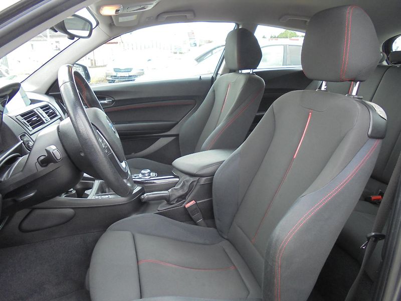 BMW Řada 1 (2014) 116i- NAVIGACE- DIGI A/C- ALU - fotka 12 z 13
